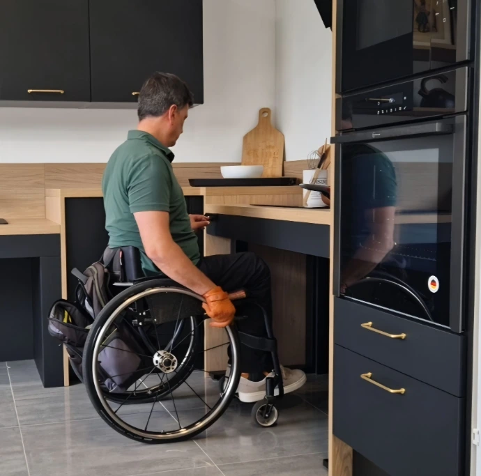 Plan relevable électrique cuissson