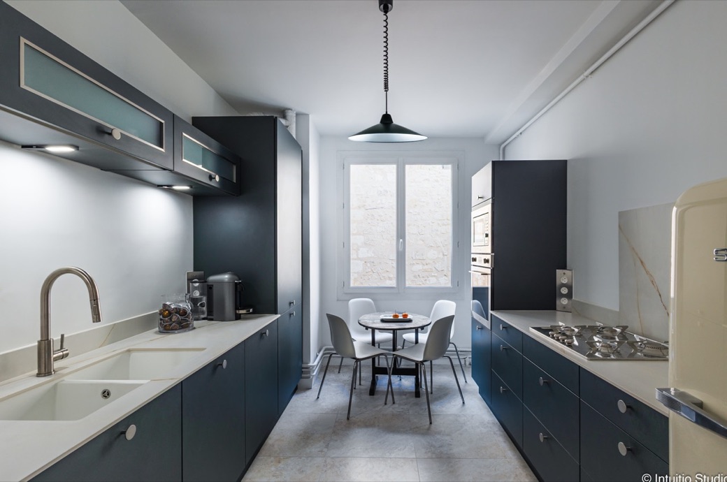 Éclairage LED plan de travail cuisine sur mesure - Cuizineo