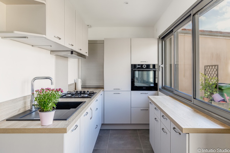 Cuisine beige sur mesure à Bordeaux — Cuizineo
